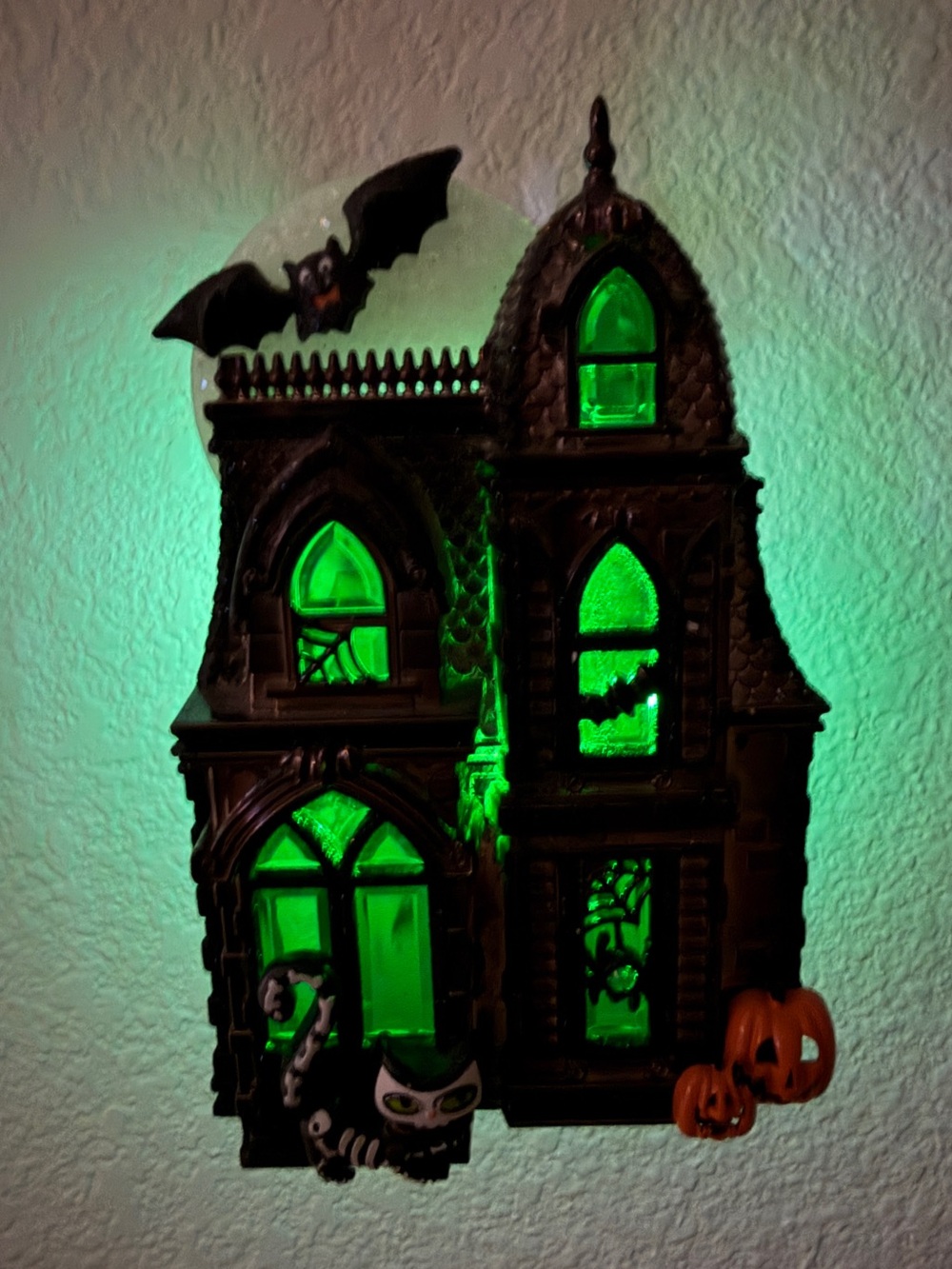 BATH & BODY WORKS Wallflower Plug In Halloween Haunted House Nightlight